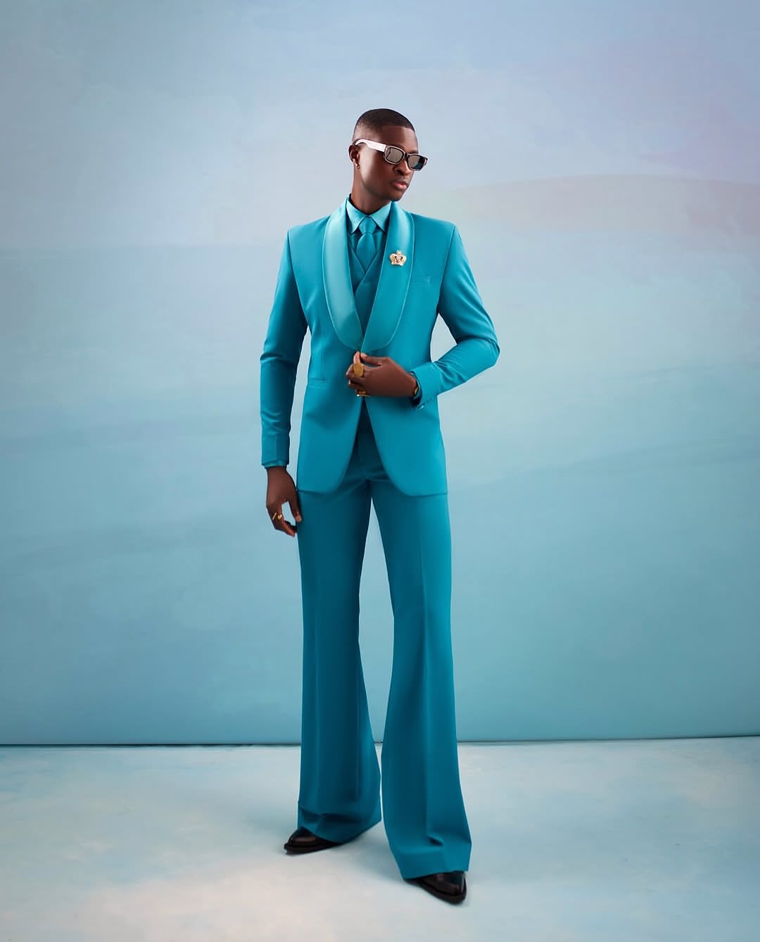Rolling Lapel Single-Breasted Suit